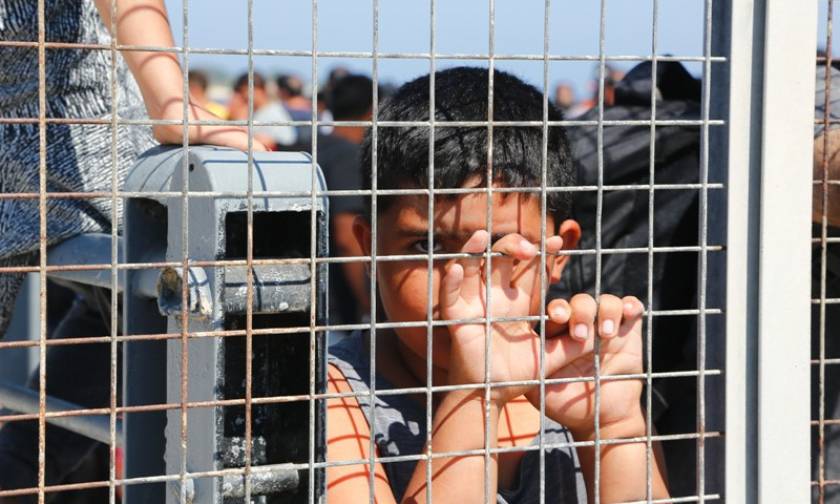 Περισσότεροι από 6.000 μετανάστες φτάνουν σήμερα στον Πειραιά