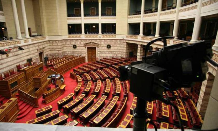 Τι προβλέπει η πρώτη Πράξη Νομοθετικού Περιεχομένου που υπέγραψε ο Τσίπρας
