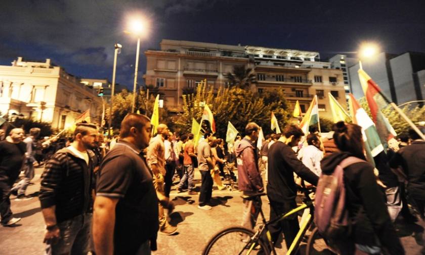 Πορείες αλληλεγγύης στον κουρδικό λαό σε Αθήνα και Θεσσαλονίκη