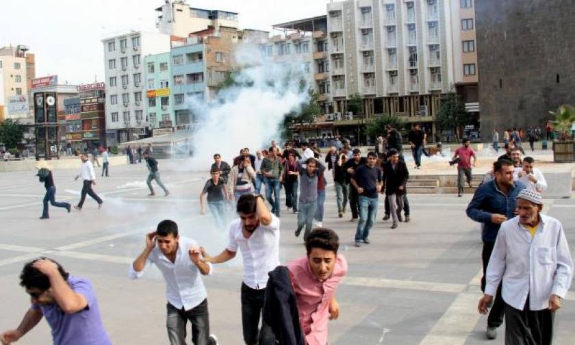 Σε αναβρασμό η Τουρκία - Ταραχές σε όλη τη χώρα (video)