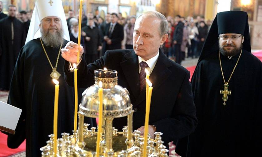 Ο Πούτιν προσκύνησε τεμάχιο λειψάνου του Αγίου Ανδρέα