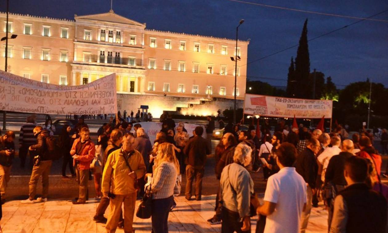 Ηχηρό «όχι» των Ελλήνων στα νέα μέτρα αφαίμαξης του πολυνομοσχεδίου (pics&vids)