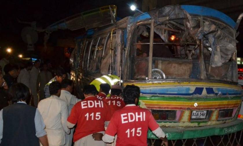 Πακιστάν: 11 νεκροί και 23 τραυματίες από έκρηξη βόμβας σε λεωφορείο