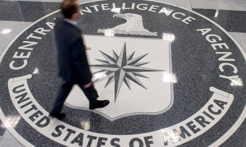 Έφηβος χάκερ «ξεγύμνωσε» τον διευθυντή της CIA
