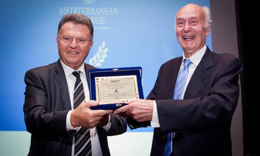 Το Mediterranean College τίμησε τον Dr John Stephen Bailey
