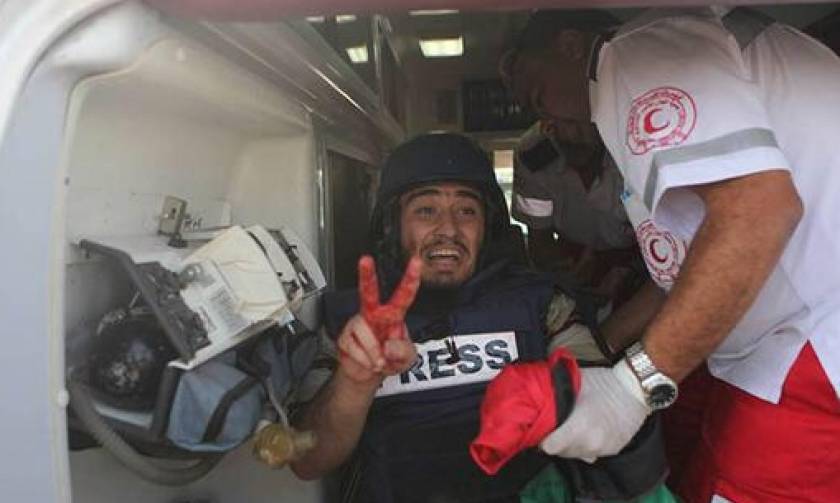 Φωτορεπόρτερ τραυματίστηκαν από αδέσποτα πυρά στη Γάζα