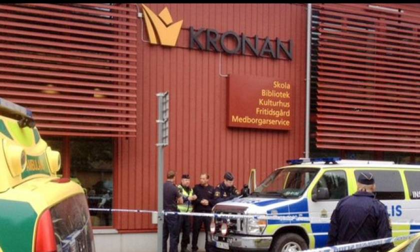 Τρεις νεκροί από την επίθεση μασκοφόρου με σπαθί σε σχολείο της Σουηδίας (video)