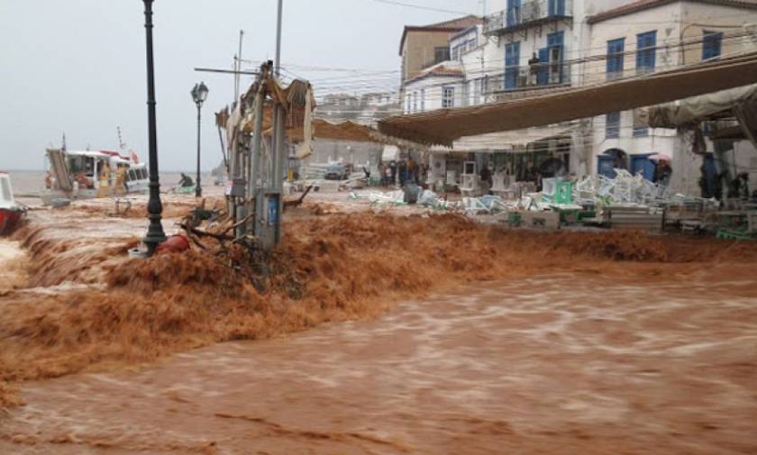 Κακοκαιρία: Βιβλική καταστροφή στην Ύδρα (photos&video)