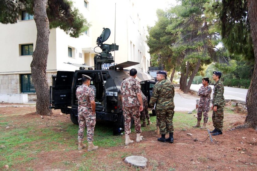  Επίσκεψη Ιορδανών Αξιωματικών στη Σχολή Διαβιβάσεων (pics)