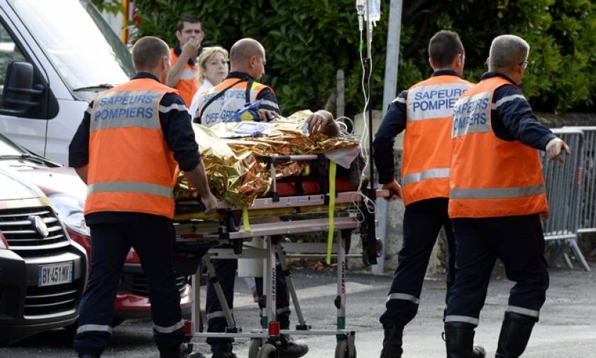 Τραγωδία στη Γαλλία – 43 νεκροί από σύγκρουση λεωφορείου με φορτηγό (video)