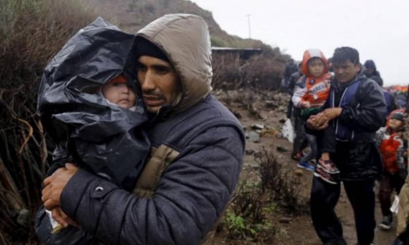 Λέσβος: Περισσότεροι από 5.000 μετανάστες αφίχθησαν σε ένα 24ωρο παρά την κακοκαιρία