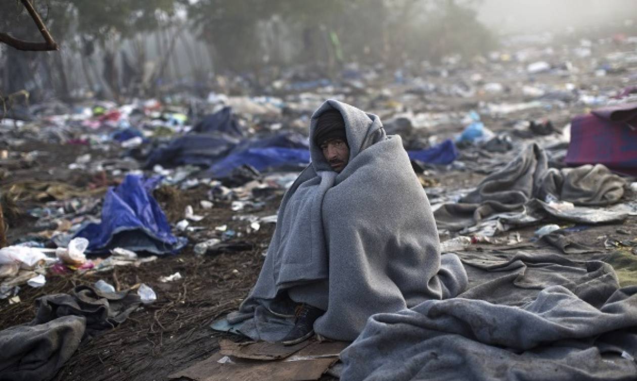 Γιούνκερ και Μέρκελ ζητούν τη δημιουργία υπερ-κέντρου προσφύγων στην Αθήνα