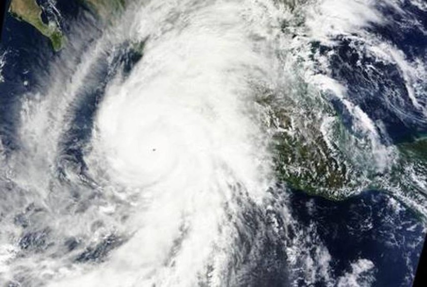 Μεξικό: Εξασθένησε σε καταιγίδα ο τυφώνας Πατρίσια