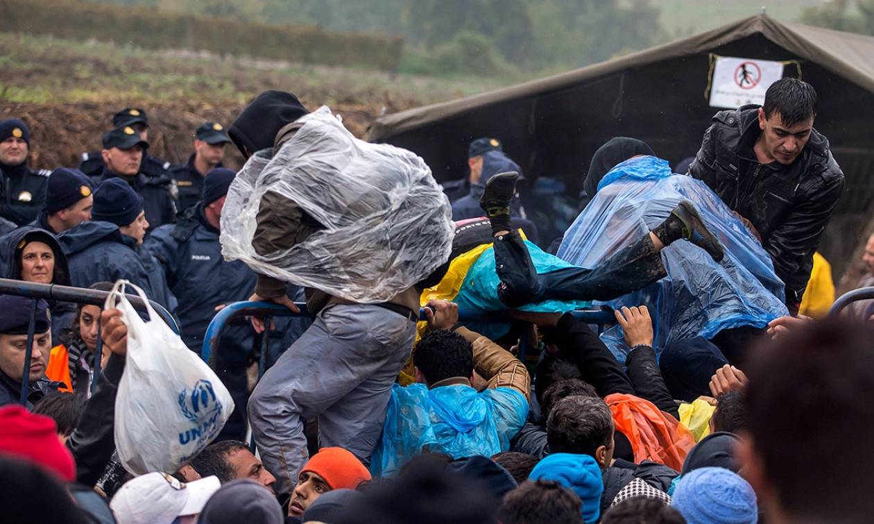 Σήμερα η έκτακτη σύνοδος για το προσφυγικό - Πιέσεις στην Ελλάδα