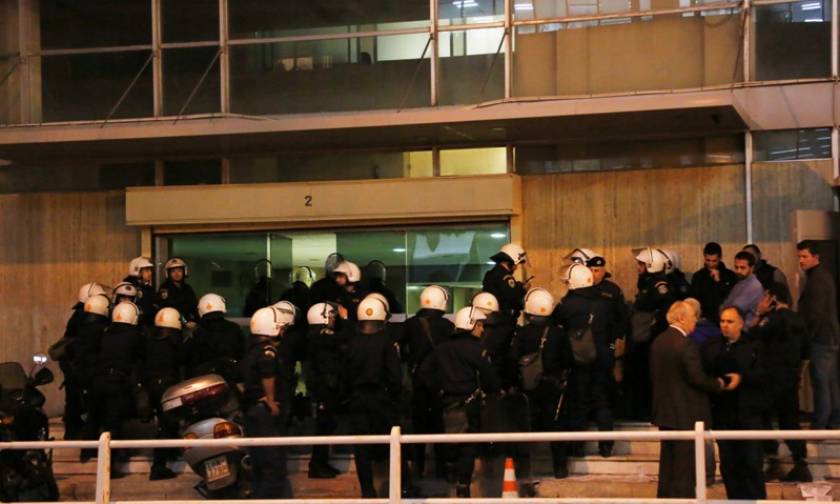 Δεκαεννέα συλλήψεις για την κατάληψη στα γραφεία των ΑΝΕΛ