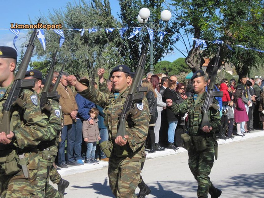 Η στρατιωτικός στην παρέλαση στη Λήμνο που έκοψε την «ανάσα» όλων!