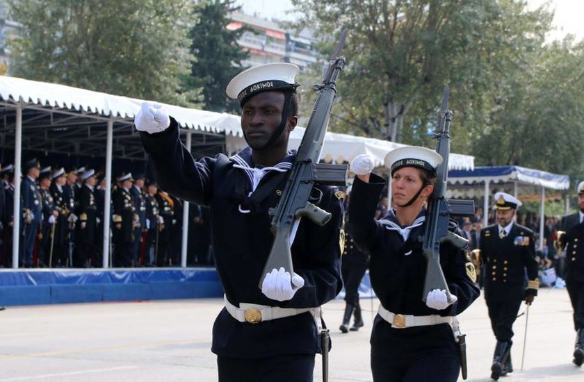 28η Οκτωβρίου: Οι εικόνες που ξεχώρισαν από τη μεγάλη στρατιωτική παρέλαση της Θεσσαλονίκης