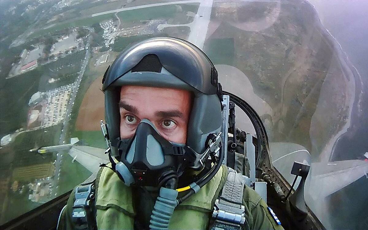 airshow pilot