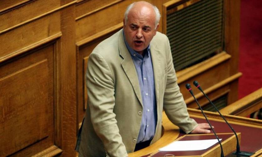 Βουλή: Αποχώρησε το ΚΚΕ από τη συζήτηση για τα προαπαιτούμενα