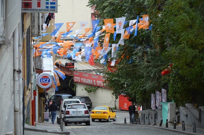 Αποστολή στην Τουρκία: Οι θέσεις και οι αντιθέσεις πριν «κλείσουν» οι κάλπες 