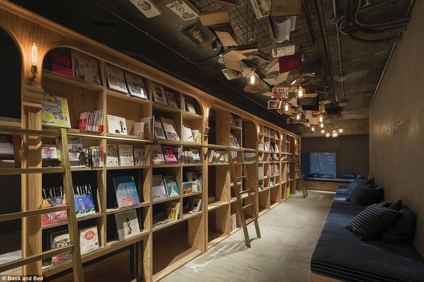 Το Hostel για βιβλιοφάγους άνοιξε στο Τόκιο (photos)