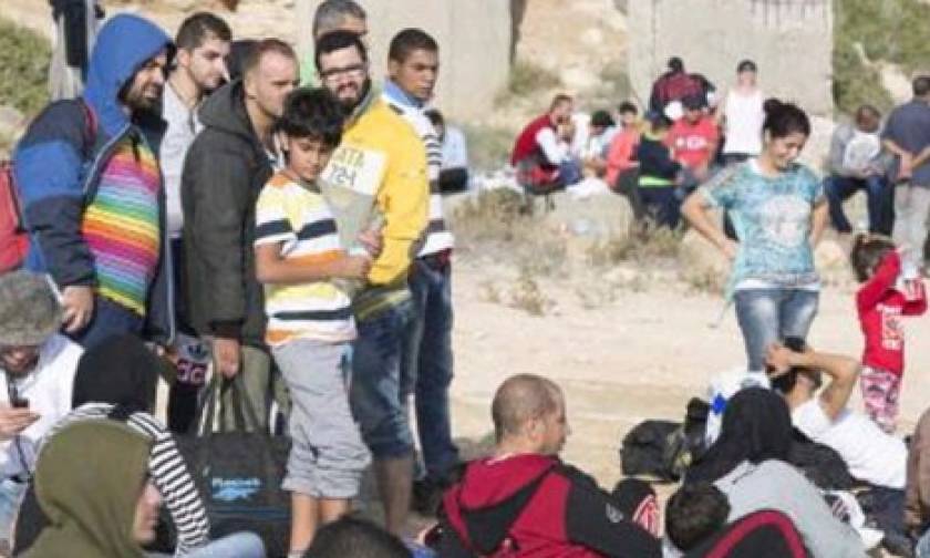 Guardian: Συγκλονιστικό βίντεο για τους πρόσφυγες που μεταφέρθηκαν από την Κύπρο στη Δεκέλεια