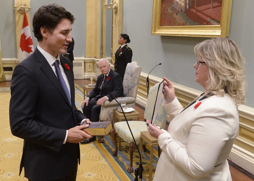 Καναδάς: Ορκίστηκε ο νέος πρωθυπουργός της χώρας, Τζάστιν Τριντό (pics)