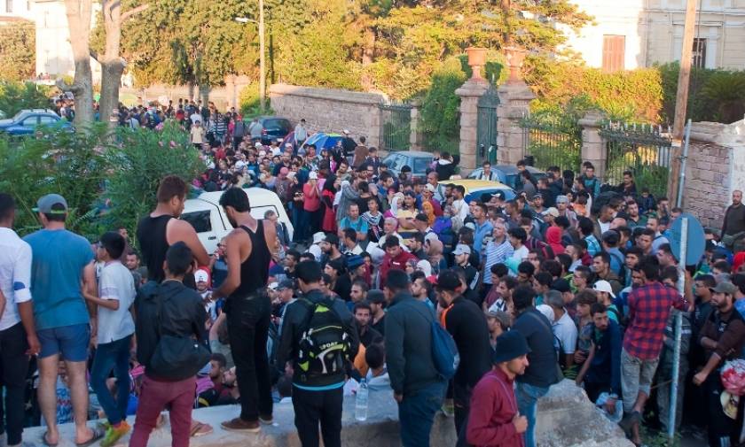 Μυτιλήνη: Ξεπερνούν τις 15.000 οι εγκλωβισμένοι πρόσφυγες λόγω της απεργίας της ΠΝΟ