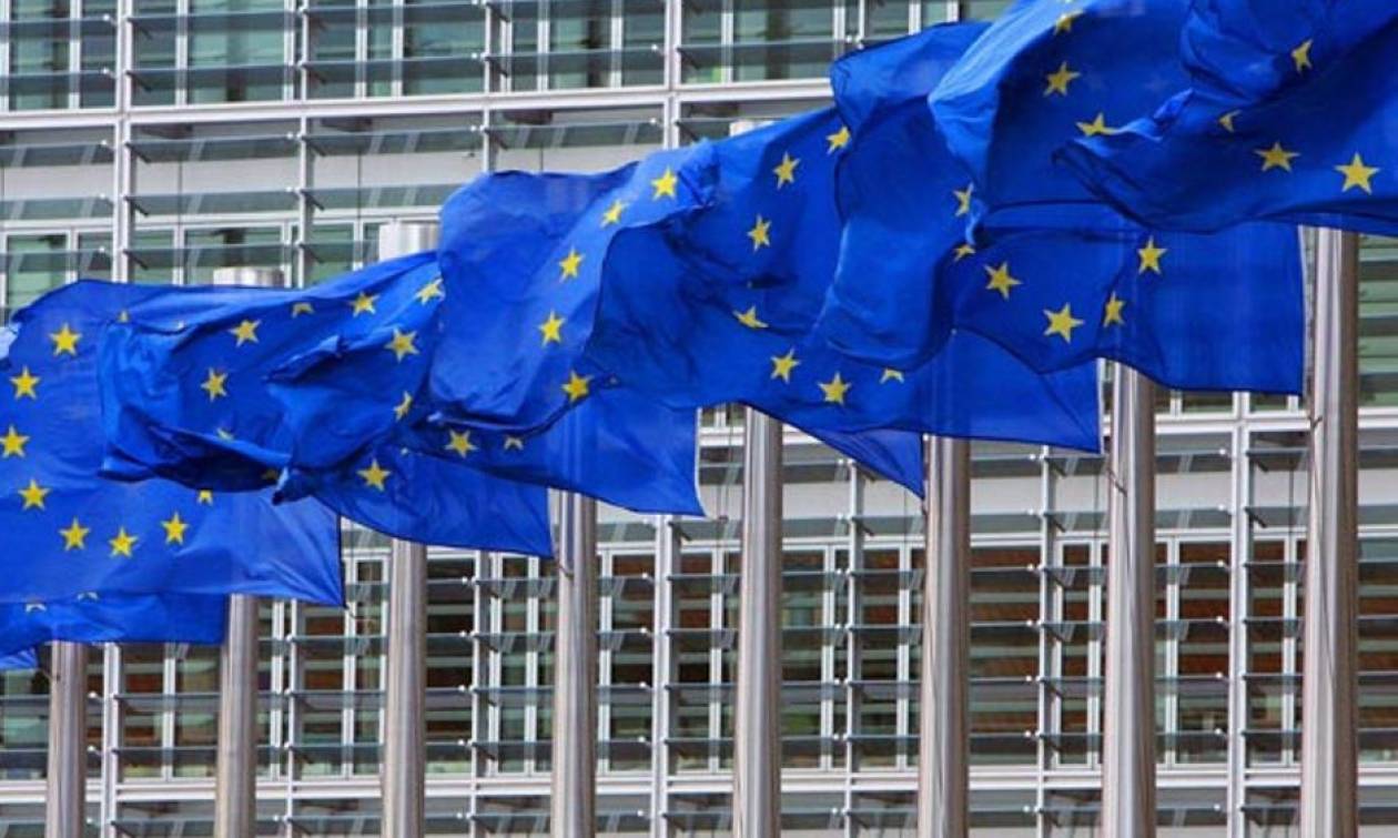 ΕΕ: Παρά τις δυσμενέστερες συνθήκες, η ανάκαμψη στην Ευρωζώνη θα διατηρηθεί