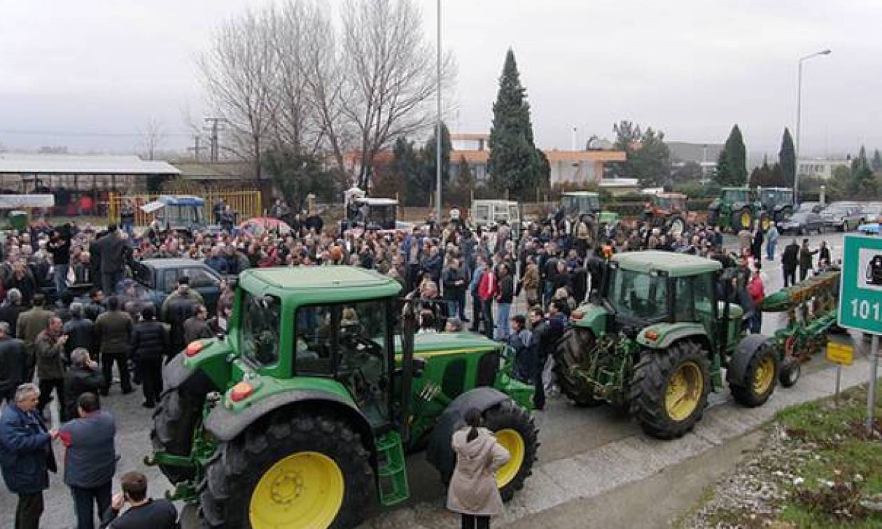 Κόρινθος: Μηχανοκίνητη πορεία αγροτών ενάντια στα φορολογικά μέτρα