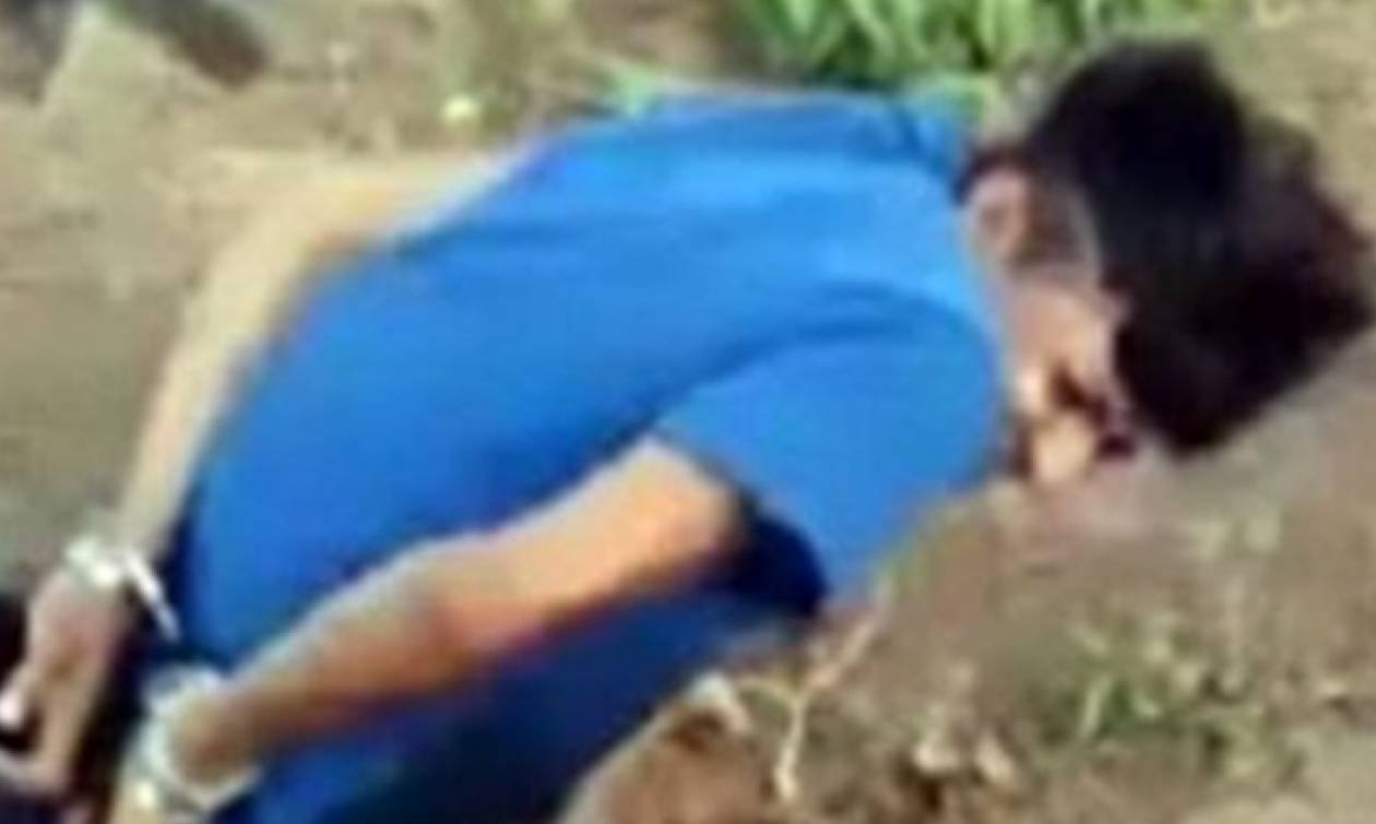 Βίντεο-σοκ: Τον εκτελούν εν ψυχρώ ενώ εκλιπαρεί για τη ζωή του