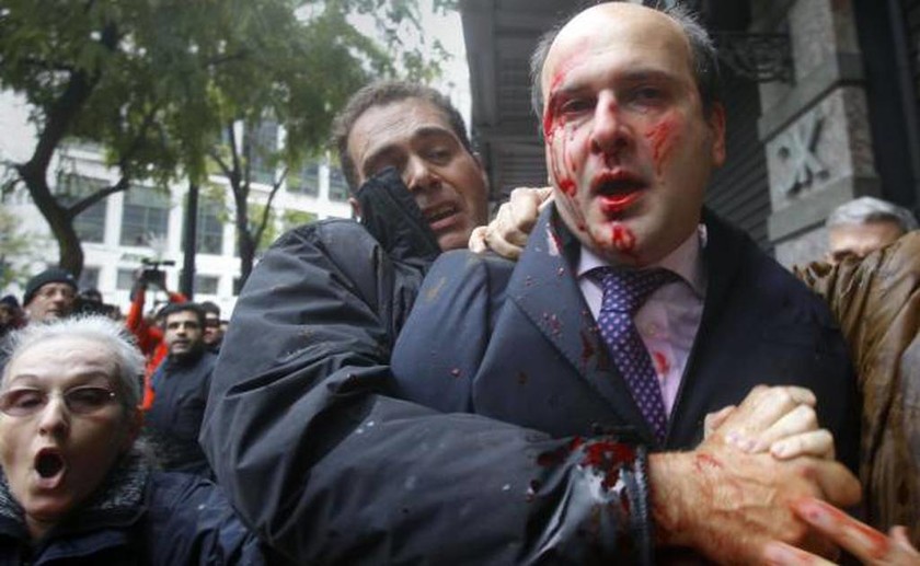 Η πολιτική βία φουντώνει επικίνδυνα! (photos + video) (2)