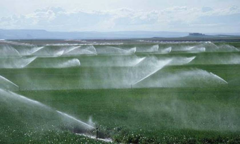 Αυξήσεις στα τιμολόγια νερού σε αγρότες, οικίες και βιομηχανία
