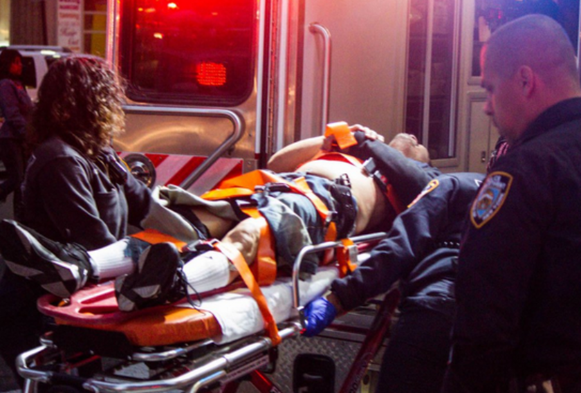 Ένας νεκρός, δύο τραυματίες από πυροβολισμούς στο κέντρο του Μανχάταν (pics&vid)