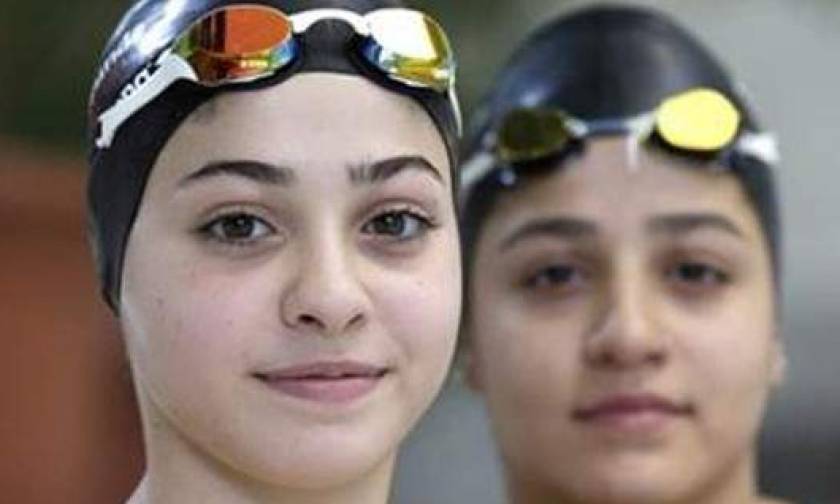 Απίστευτα συγκινητικό: Αδελφές κολυμβήτριες από τη Συρία κολύμπησαν τρεις ώρες μέχρι τη Λέσβο