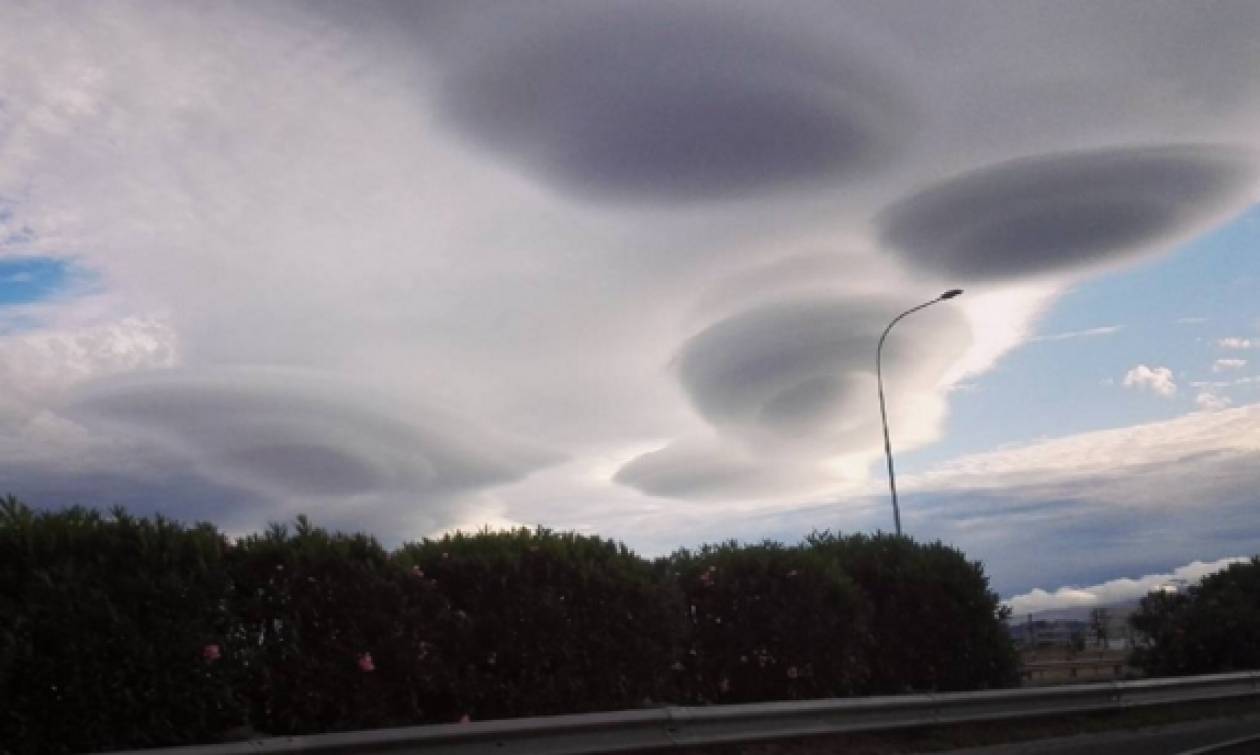 Εξωγήινα σύννεφα «κατέλαβαν» το Κέιπ Τάουν (photos)