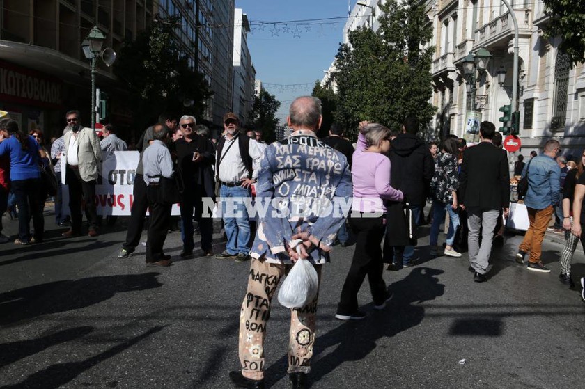 Απεργία: Σε εξέλιξη τα συλλαλητήρια ΓΣΕΕ, ΑΔΕΔΥ και ΠΑΜΕ στο κέντρο της Αθήνας (photos)
