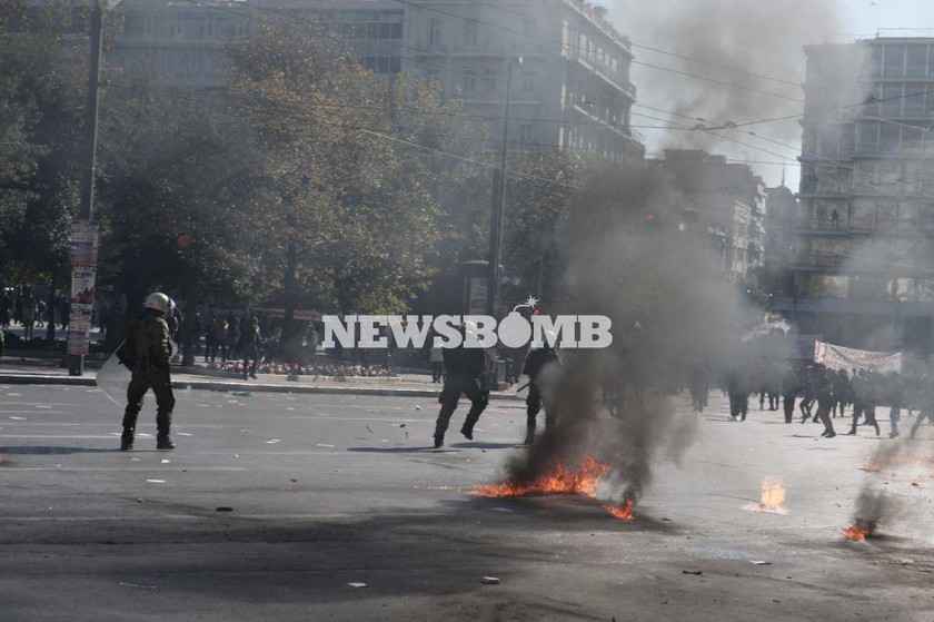 Επεισόδια στο κέντρο της Αθήνας κατά τη διάρκεια των απεργιακών συγκεντρώσεων (photos-video)