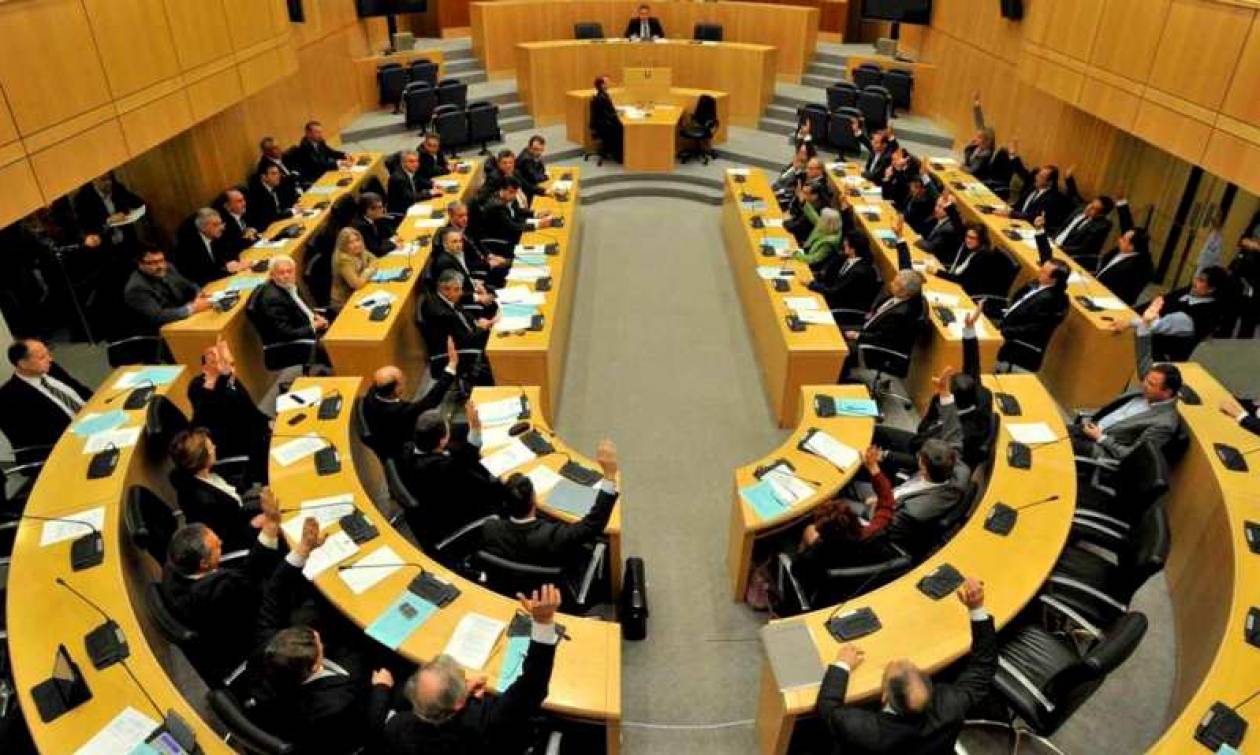 Πώληση δανείων σε τρίτους ενέκρινε η Κυπριακή Βουλή