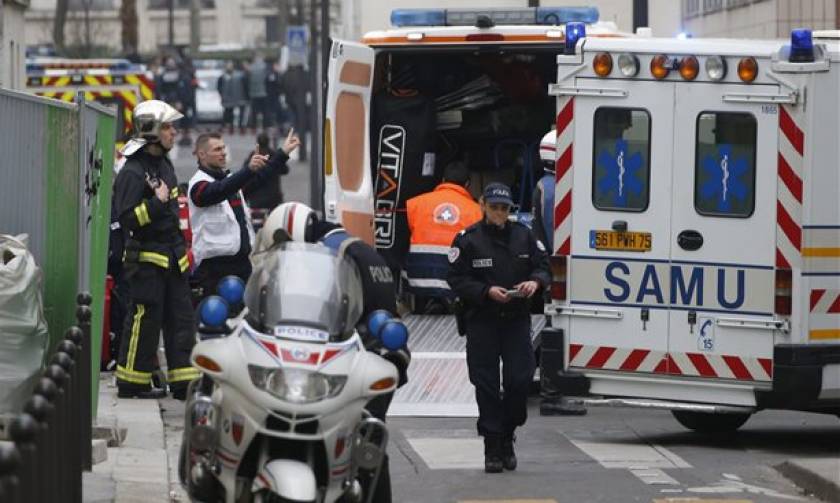 Επίθεση Γαλλία: Αγωνία για τους Έλληνες που βρίσκονται στο Παρίσι