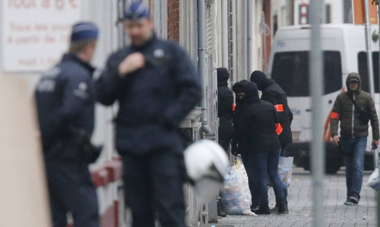 Επίθεση Παρίσι: Έληξε η επιχείρηση στις Βρυξέλλες για τη σύλληψη του Νο1 καταζητούμενου (video)