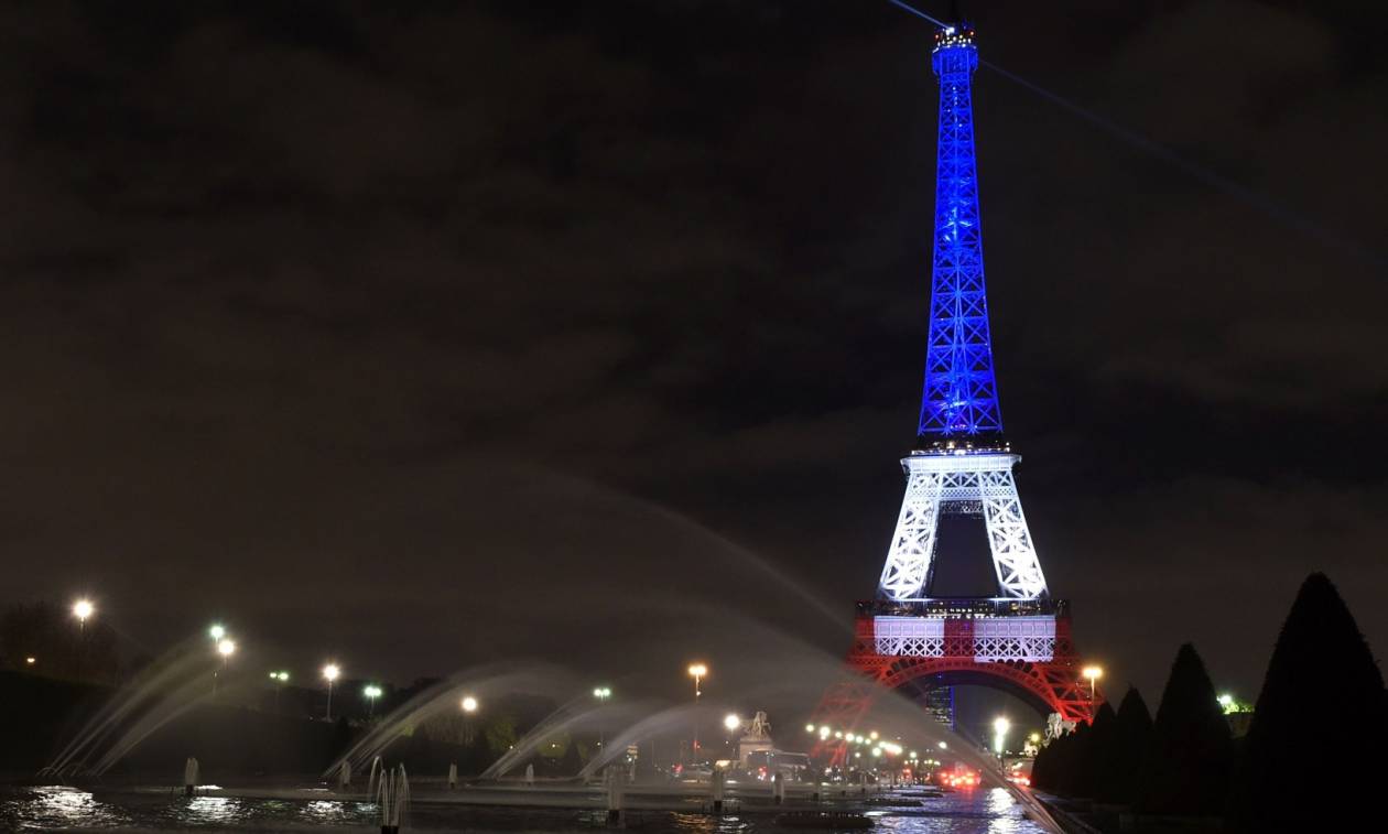 Επίθεση Παρίσι: Ο Πύργος του Άιφελ έκλεισε εκ νέου λόγω προβλημάτων στα μέτρα ασφαλείας