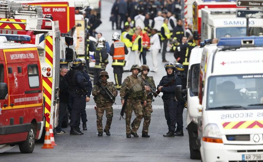 Νεκρός ο «εγκέφαλος» των επιθέσεων στο Παρίσι (videos+photos)