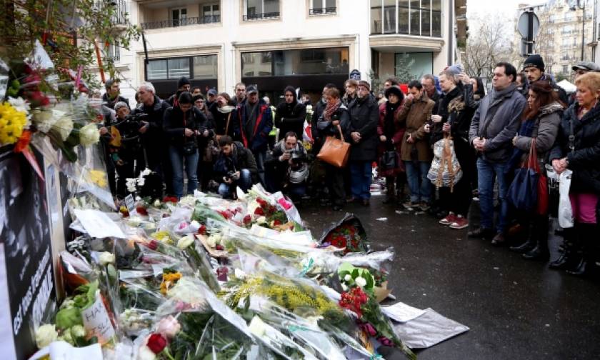 Ένας ακόμη νεκρός από τις επιθέσεις στο Παρίσι: Στα 130 τα θύματα