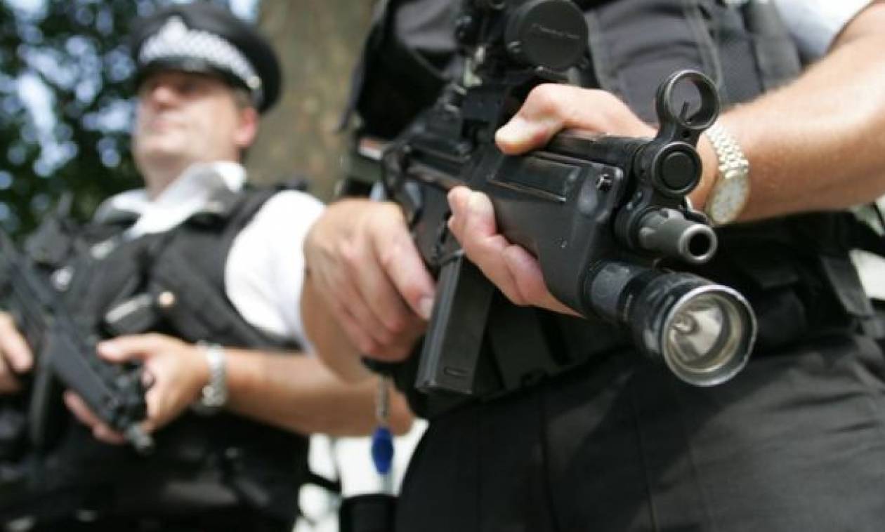 Η βρετανική αστυνομία προσφέρει ασυλία σε όσους παραδώσουν τα... παράνομα όπλα τους