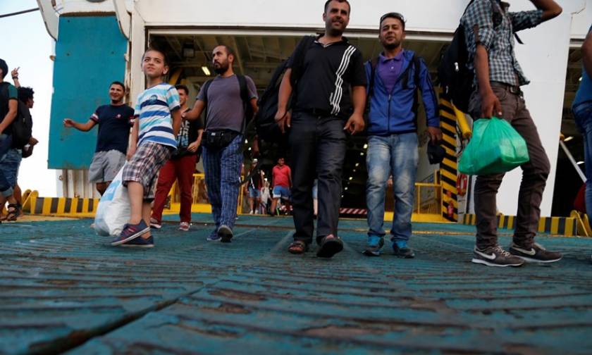 Πειραιάς: Περισσότεροι από 4.500 πρόσφυγες έφτασαν σήμερα στο λιμάνι