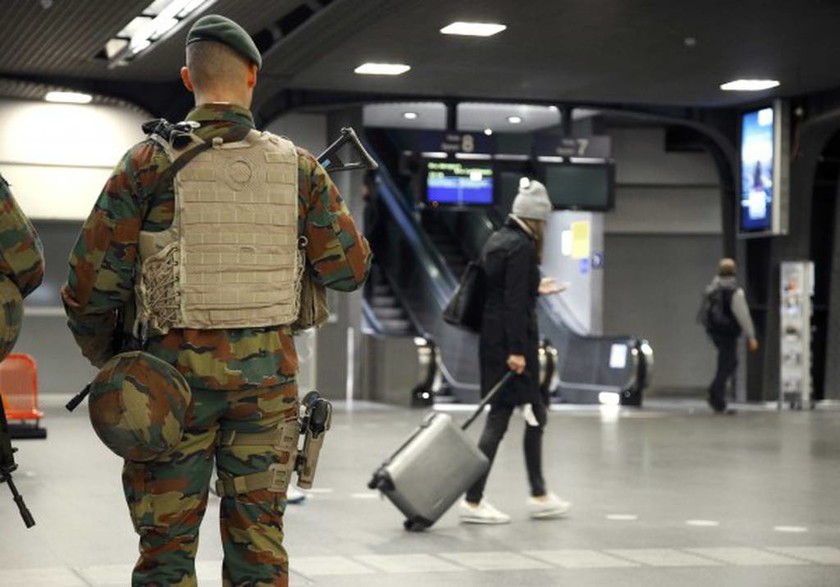 Βρυξέλλες: «Είμαστε κλειστά. Να είστε ασφαλείς»! (photos + video)