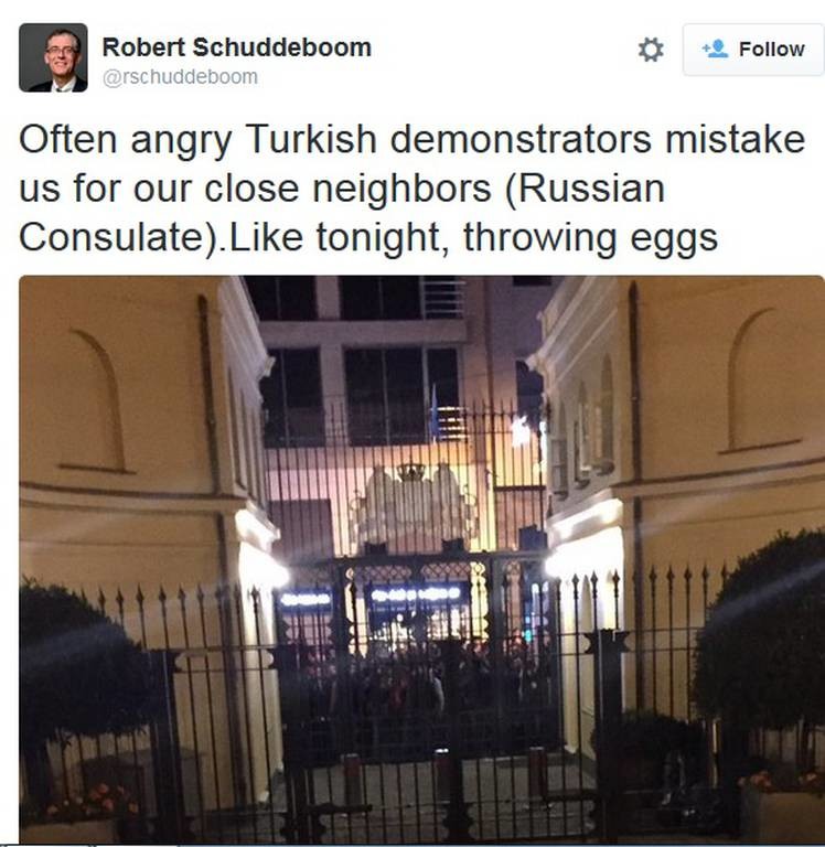 Τουρκία: Μπέρδεψαν τα προξενεία και άλλοι «φάγανε» τ' αυγά! (photos)