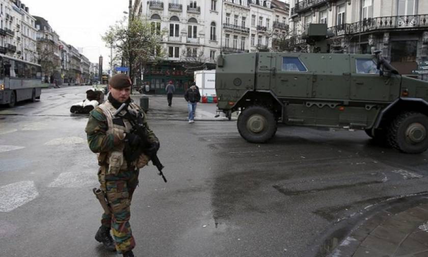 «Συναγερμός» στο Βέλγιο: Στο «πόδι» η αστυνομία για να εντοπίσει ένοπλο ζωσμένο με εκρηκτικά