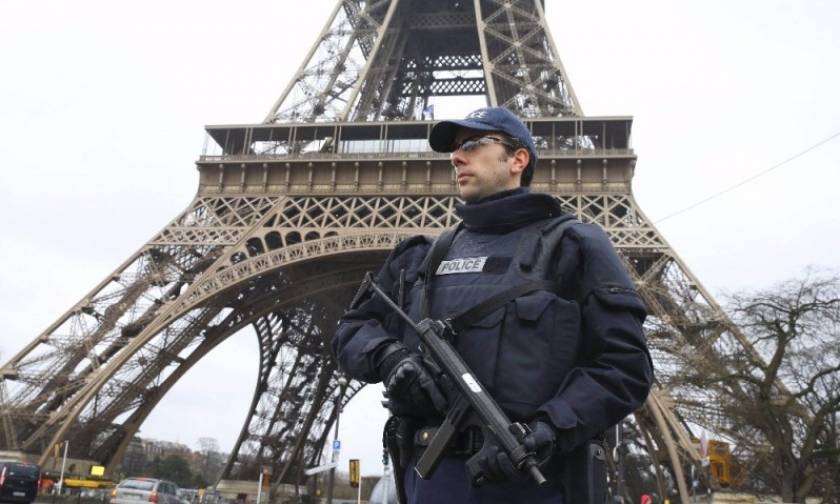 Επίθεση στο Παρίσι: Συνολικά 1.233 έρευνες έχουν διεξάγει οι γαλλικές αρχές